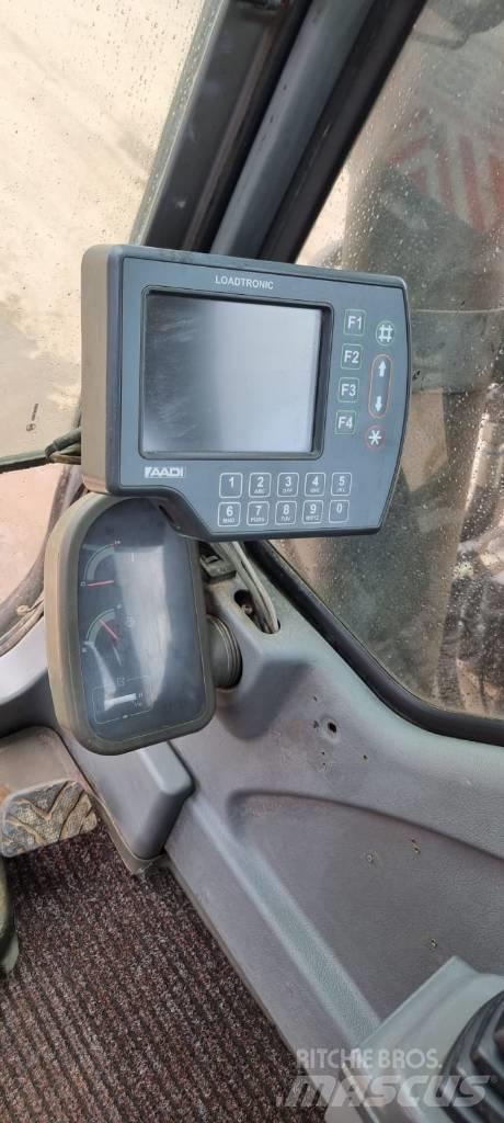 Volvo EC 210 B 大型油圧ショベル12t以上（パワーショベル・ユンボ）