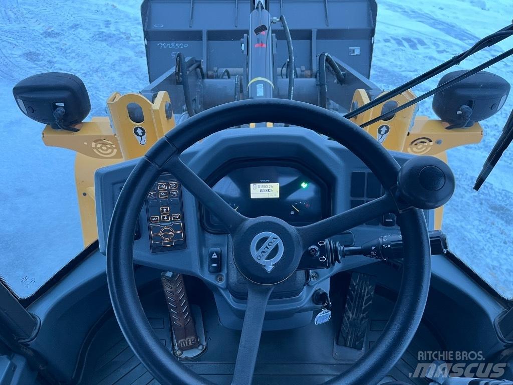 Volvo L 30 G ホイールローダー・タイヤショベル
