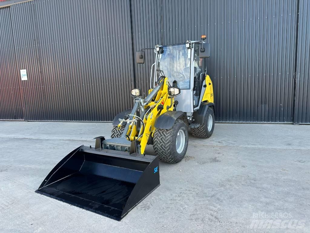 Wacker Neuson WL 28 ホイールローダー・タイヤショベル
