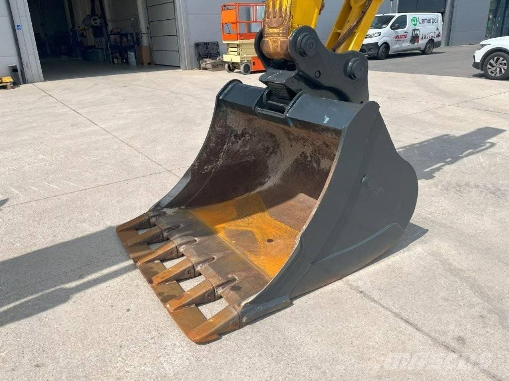 Komatsu PC 210 LC-11 大型油圧ショベル12t以上（パワーショベル・ユンボ）