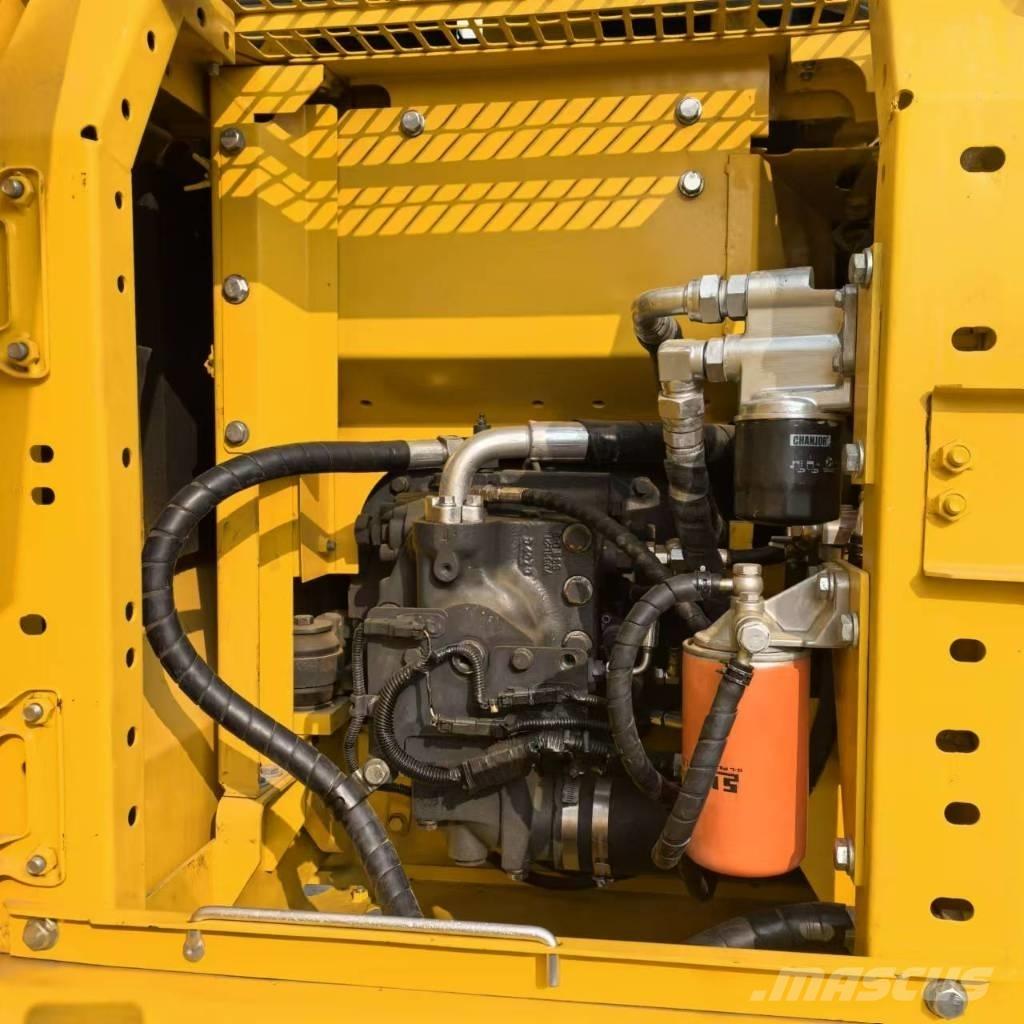 Komatsu PC 130-7 大型油圧ショベル12t以上（パワーショベル・ユンボ）
