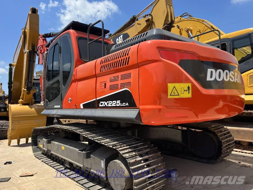 Doosan DX225 大型油圧ショベル12t以上（パワーショベル・ユンボ）