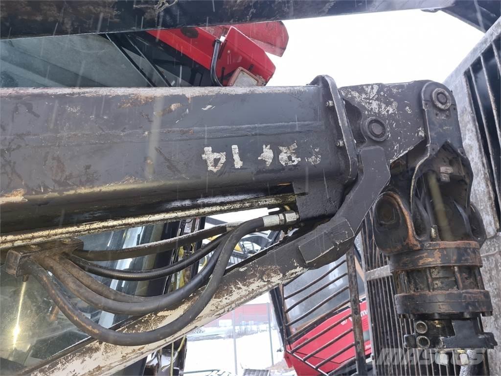 Valmet 890.3 フォワーダー