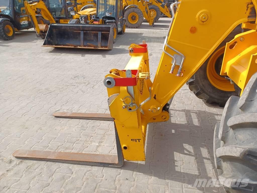 JCB 535-95 テレスコーピックハンドラー