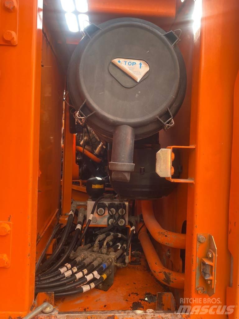 Doosan DX 180 LC 大型油圧ショベル12t以上（パワーショベル・ユンボ）
