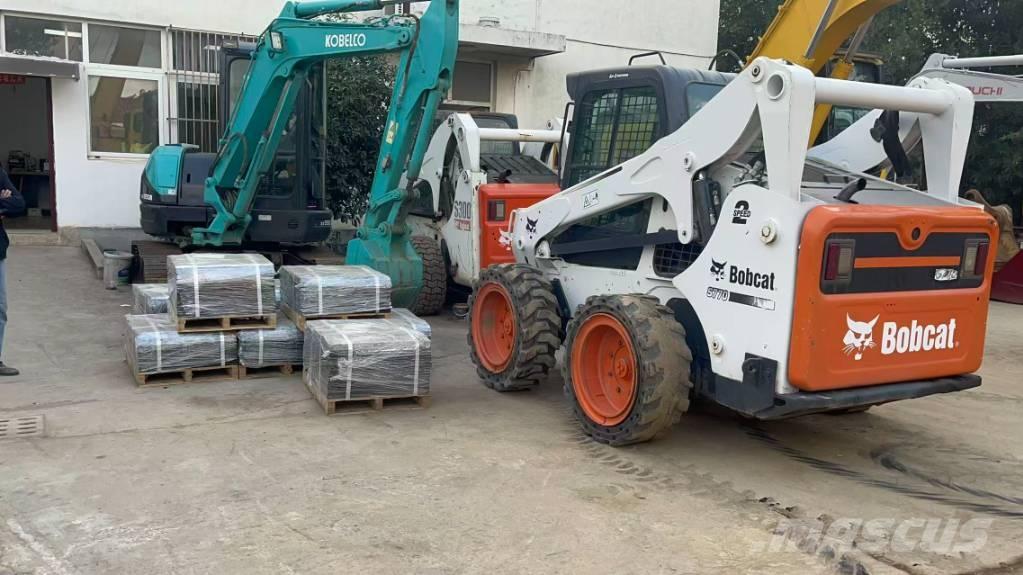 Bobcat S 770 スキッドステアローダー