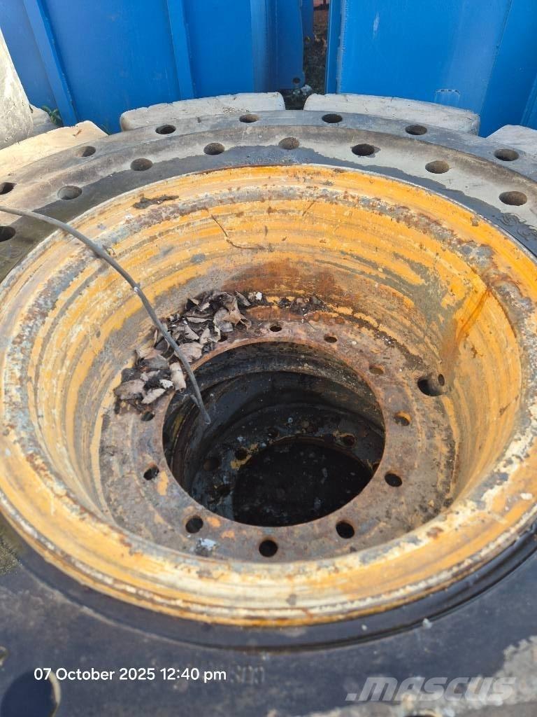 JCB 436 タイヤ、ホイル、リム