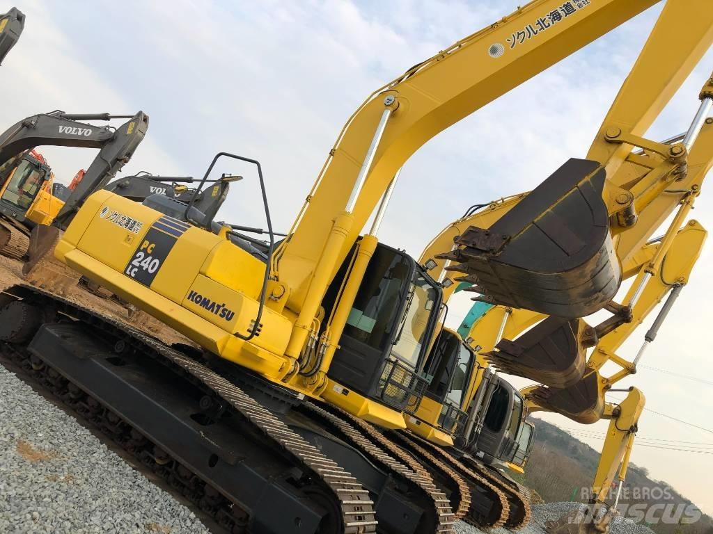 Komatsu 240-8 大型油圧ショベル12t以上（パワーショベル・ユンボ）