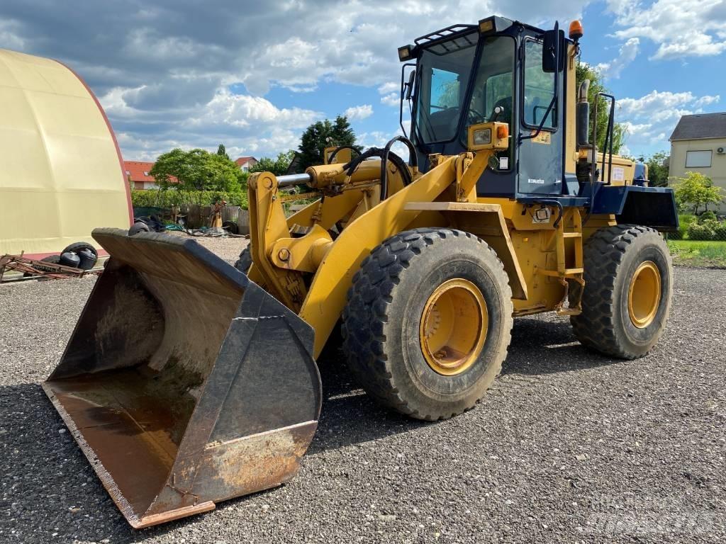 Komatsu WA 250 PT-1H フロントローダーとディガー