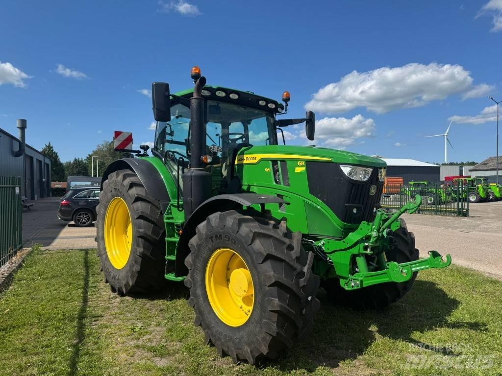 John Deere 6R 195 トラクター