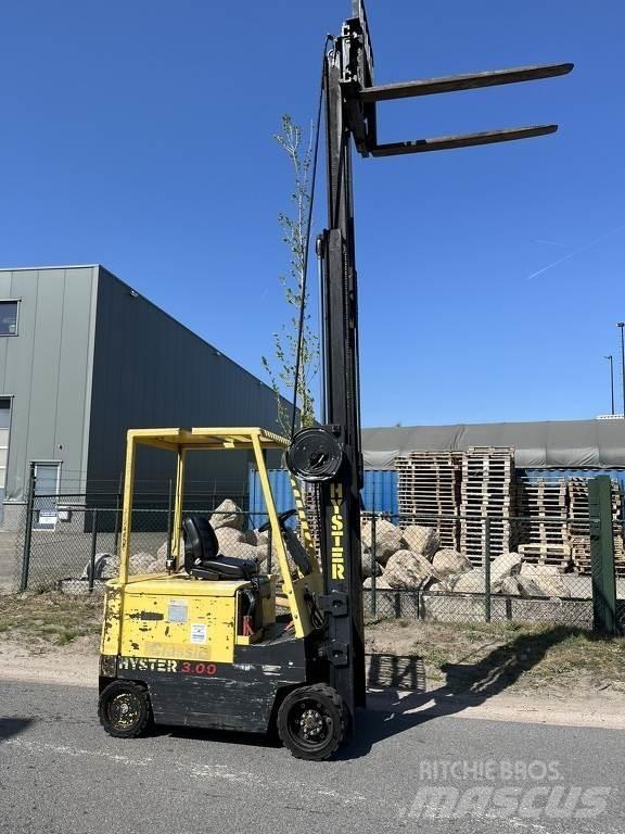 Hyster e3.00xl バッテリーフォークリフト
