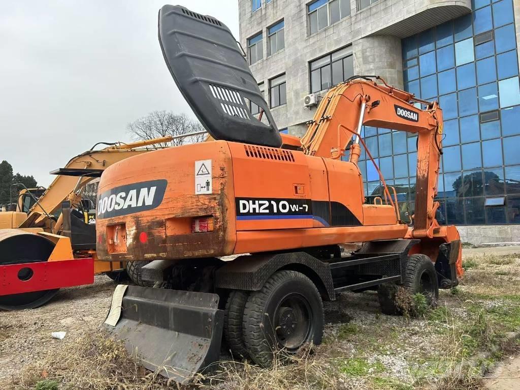 Doosan DH 210 W-7 ホイール式油圧ショベル（パワーショベル・ユンボ・バックホー）