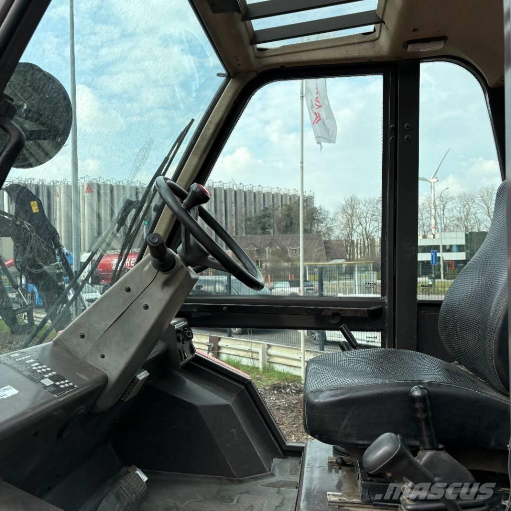 Manitou M 30.4 ラフターテレントラック
