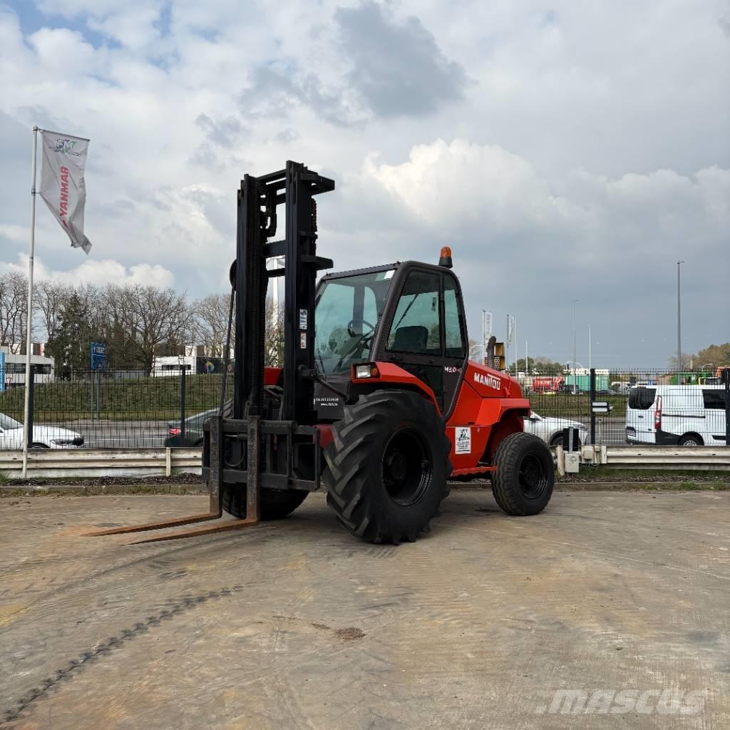 Manitou M 30.4 ラフターテレントラック
