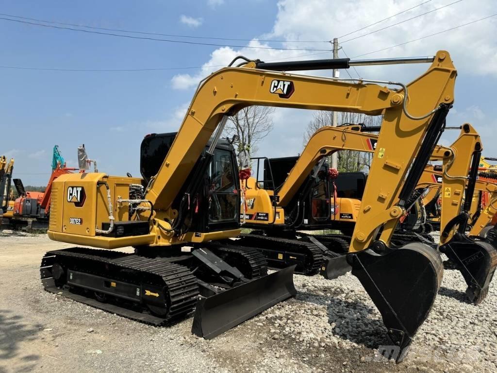 CAT 307 E2 大型油圧ショベル12t以上（パワーショベル・ユンボ）