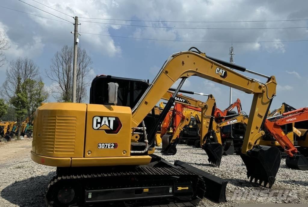 CAT 307 E2 大型油圧ショベル12t以上（パワーショベル・ユンボ）