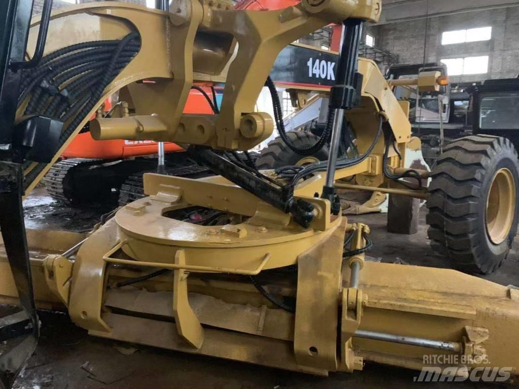 CAT 140 K モーターグレーダー