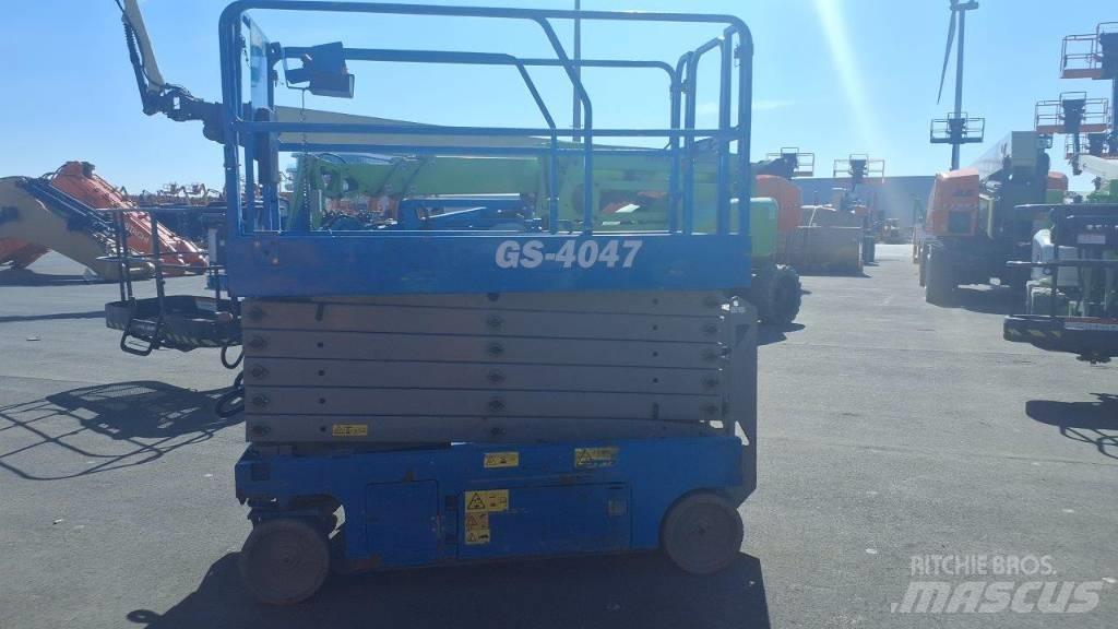 GENIE GS4047 シザースリフト