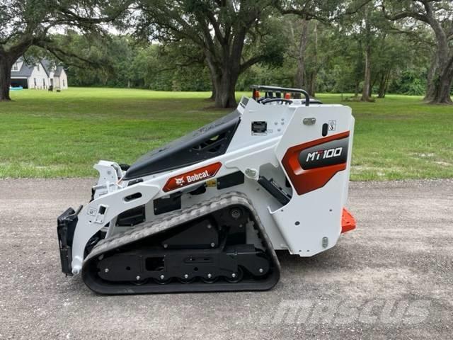 Bobcat MT100 スキッドステアローダー
