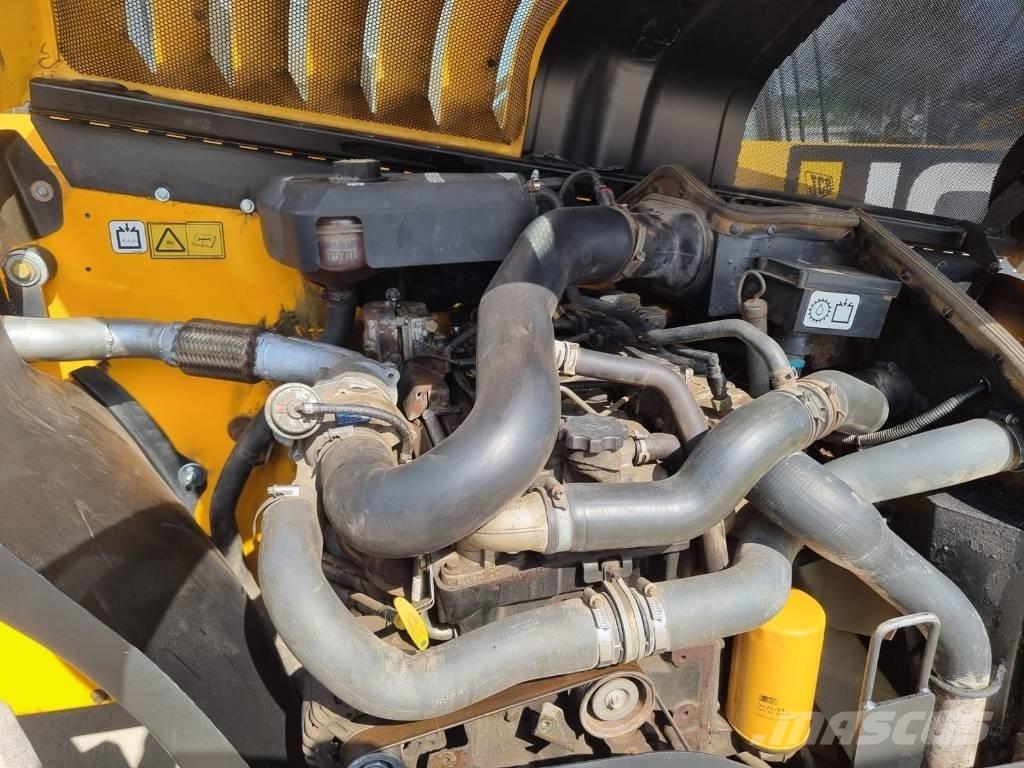 JCB 531-70 テレスコーピックハンドラー
