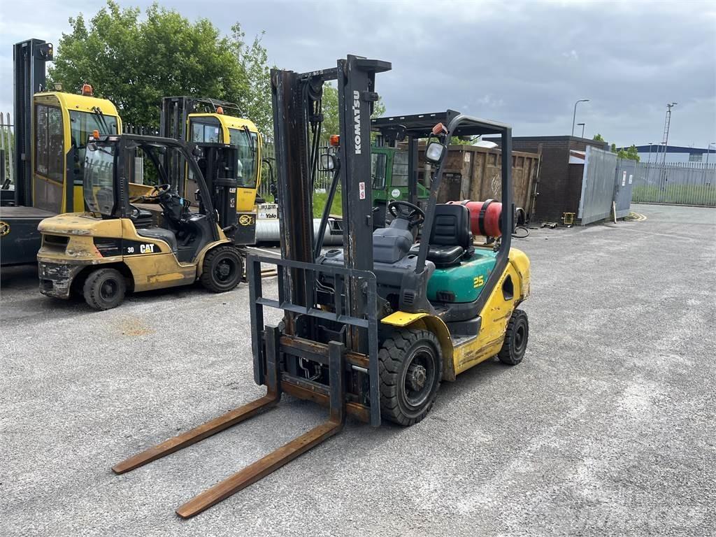Komatsu FG25HT-16R LPGフォークリフト