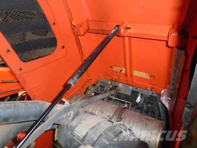 Kubota L 6060 HST トラクター