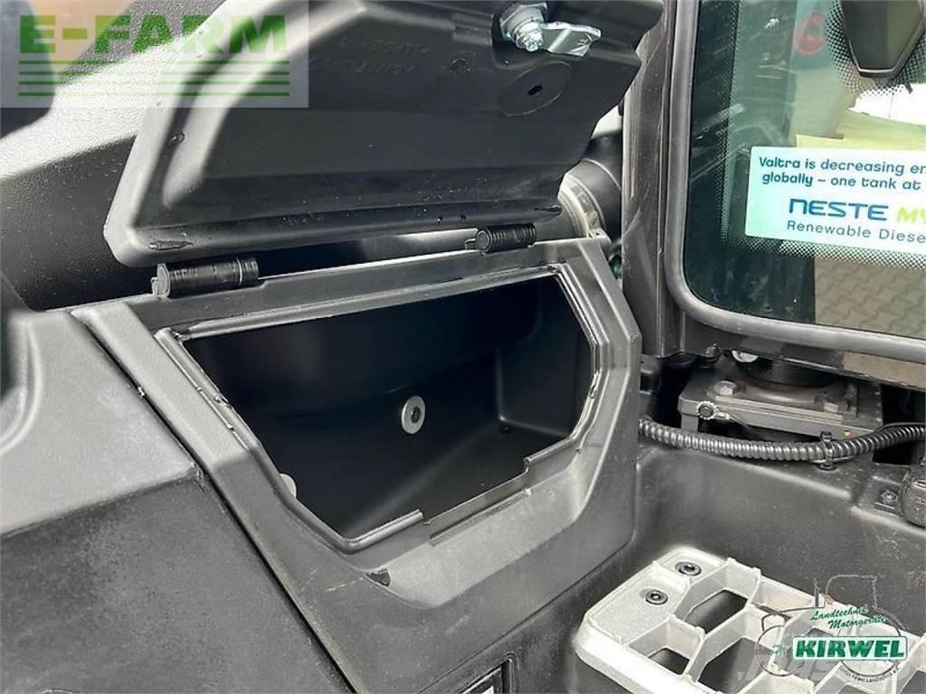 Valtra q 285 トラクター