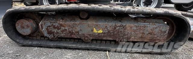Takeuchi TB 230 ミニ油圧ショベル 7t以下（ミニユンボ・ミニディガー）