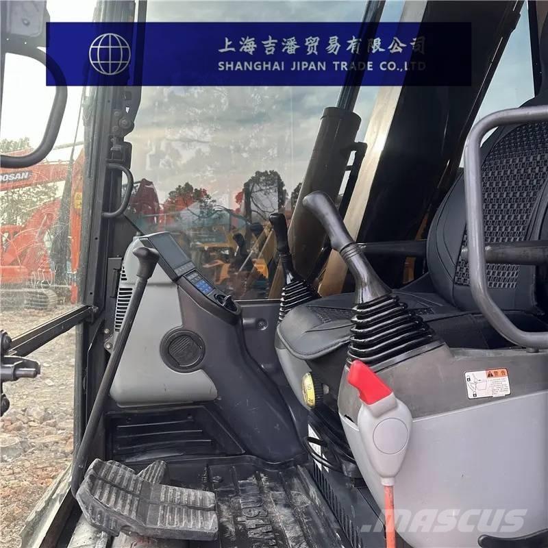 Komatsu PC 70 ミニ油圧ショベル 7t以下（ミニユンボ・ミニディガー）