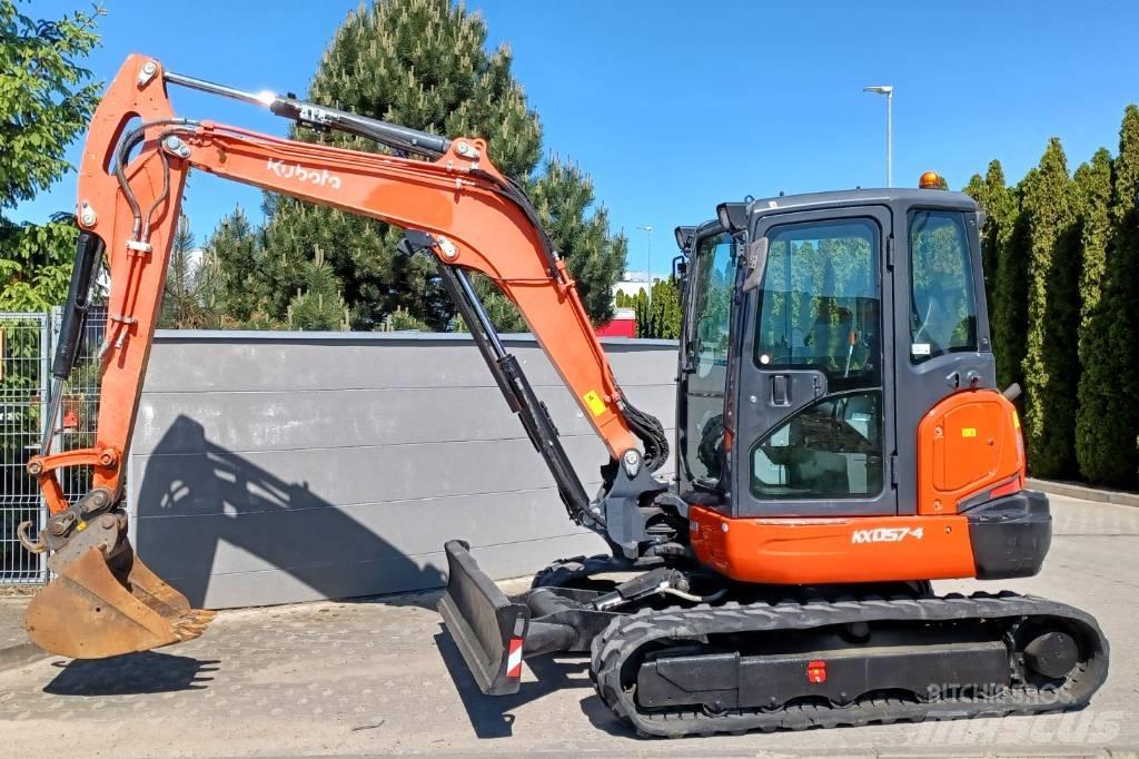 Kubota KX 057-4 ミニ油圧ショベル 7t以下（ミニユンボ・ミニディガー）