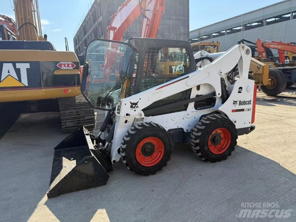 Bobcat S 770 スキッドステアローダー