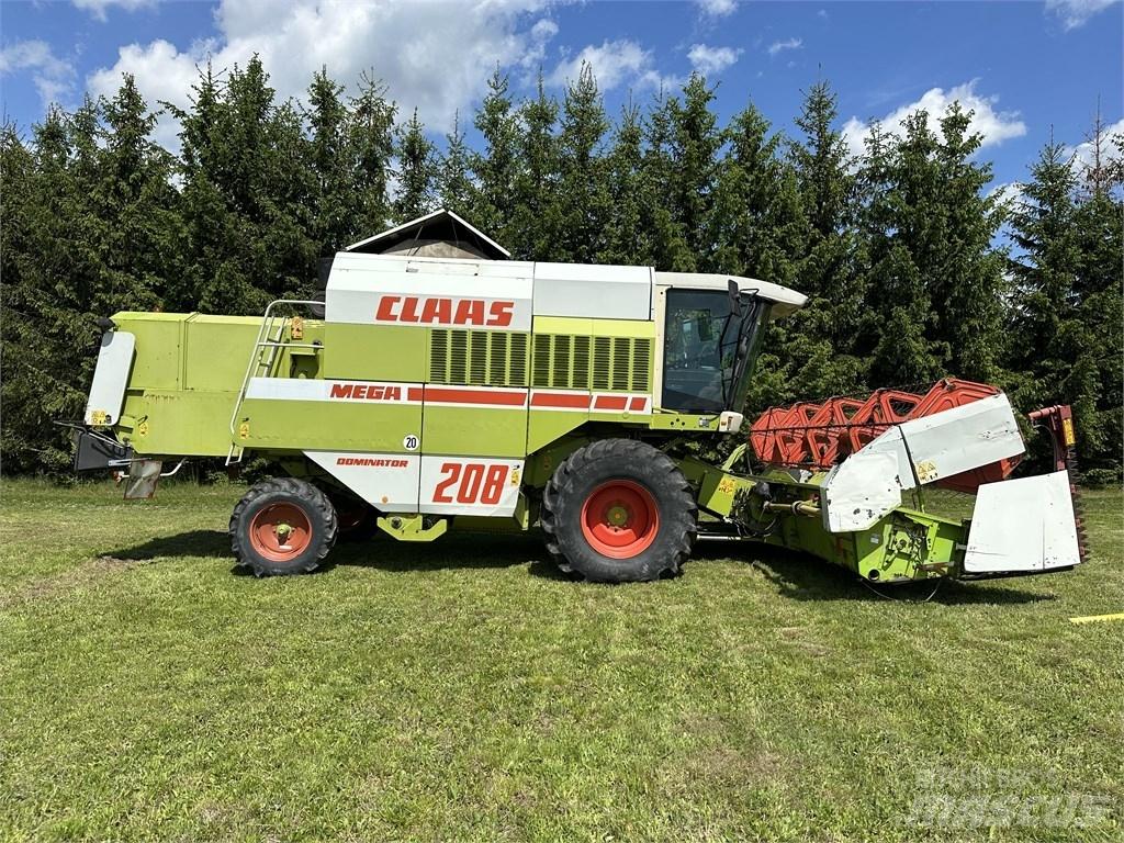 CLAAS Mega 208 コンバイン