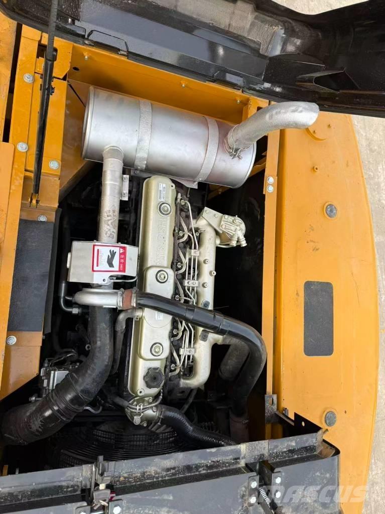 Sany SY 215 C 大型油圧ショベル12t以上（パワーショベル・ユンボ）