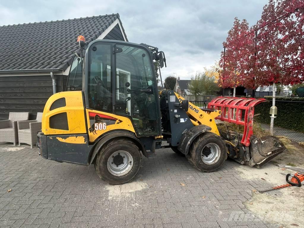 Mustang AL 506 Cab 多目的ローダー