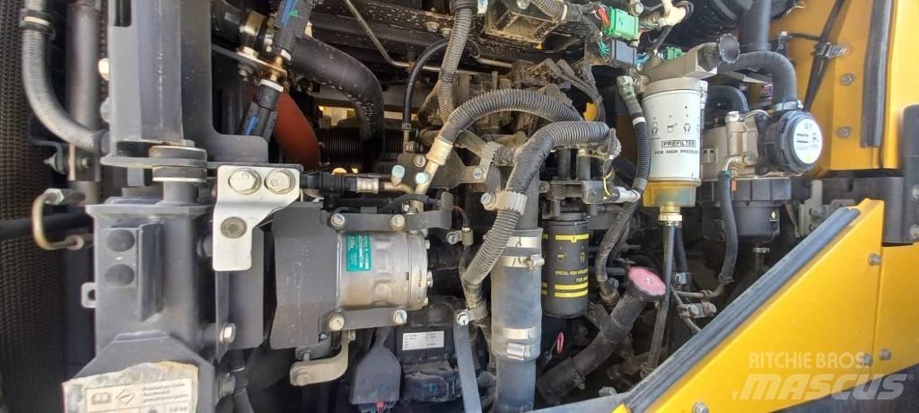 Komatsu WA270-8 ホイールローダー・タイヤショベル