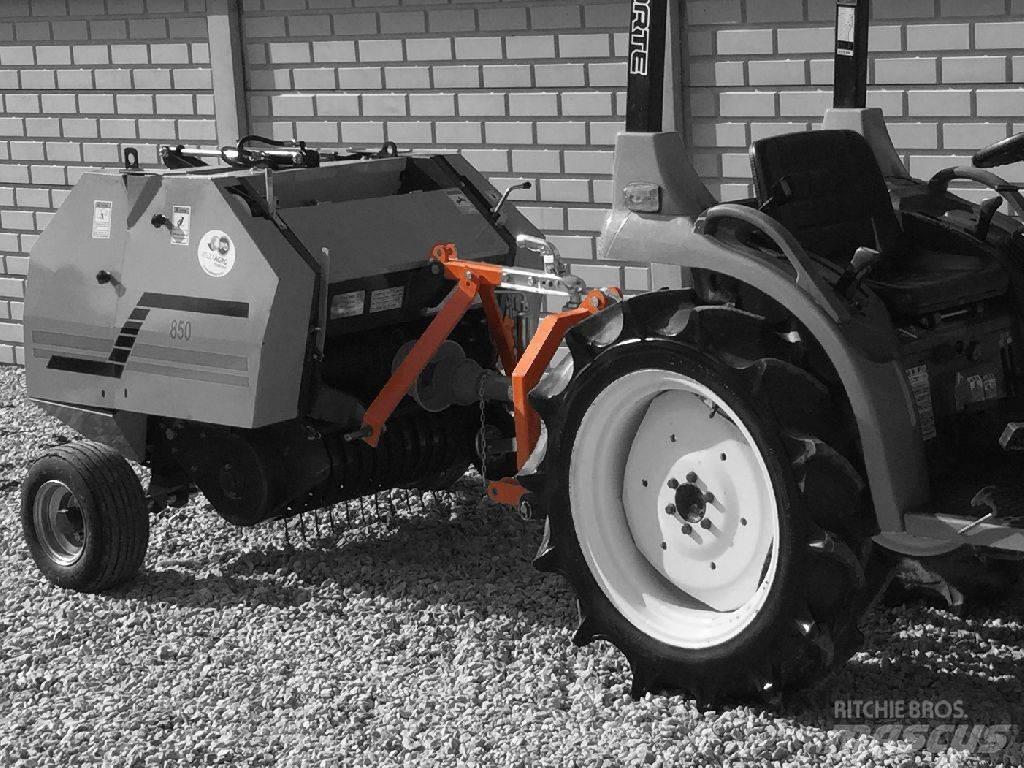  Komondor SBV-800 ラウンドベーラー