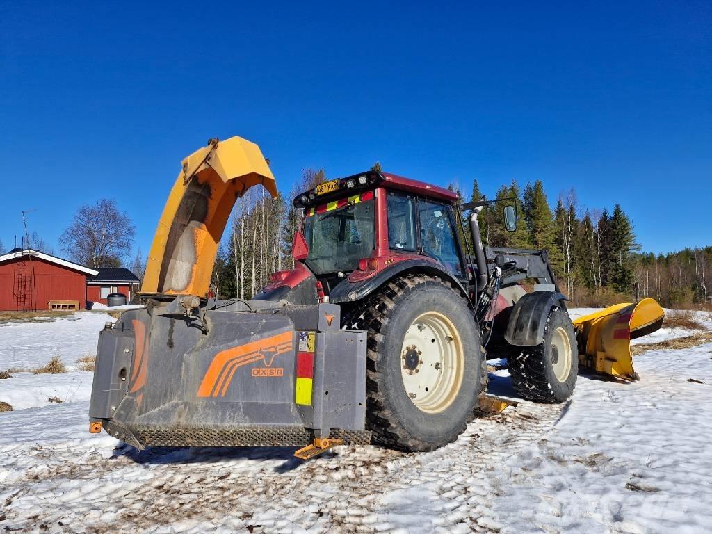 Valtra T 170 トラクター