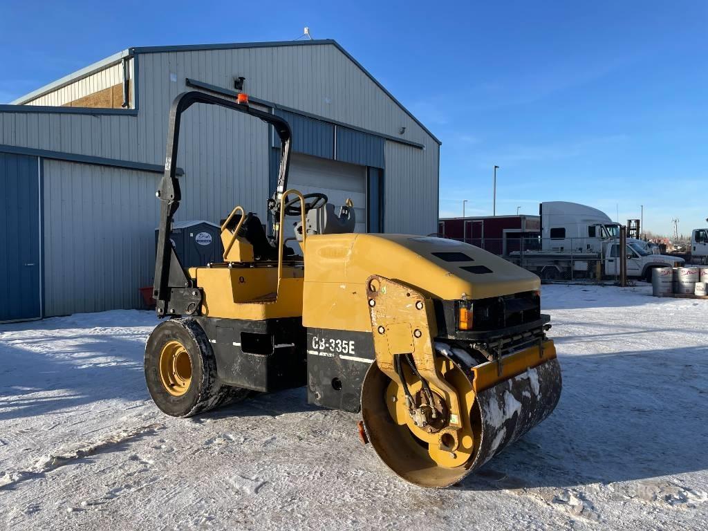 CAT CB 335 E タンデムローラ