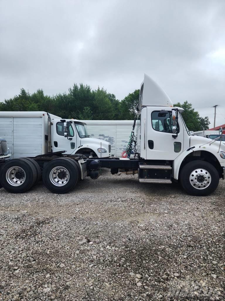 Freightliner M2 中古トラクターヘッド | トレーラーヘッド