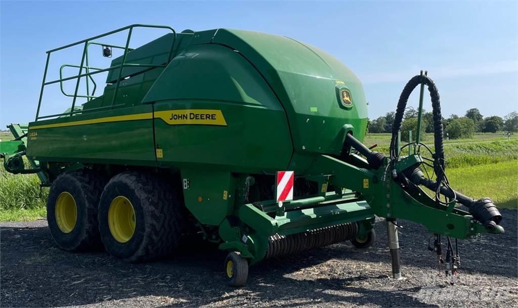 John Deere L624 スクエアベーラー