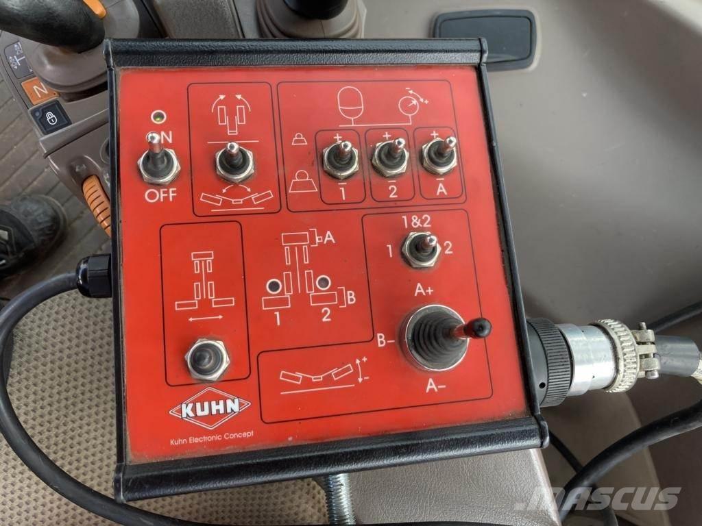Kuhn GMD 883 モアーコンディショナー