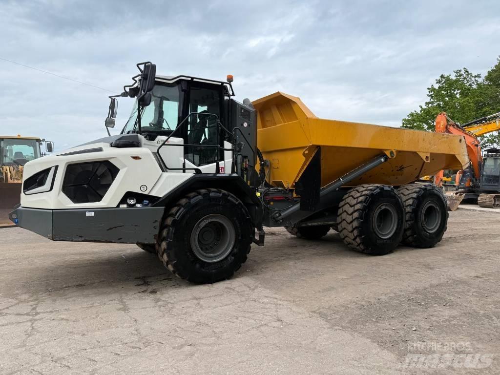 Liebherr TA 230 アーティキュレート式ダンプトラック