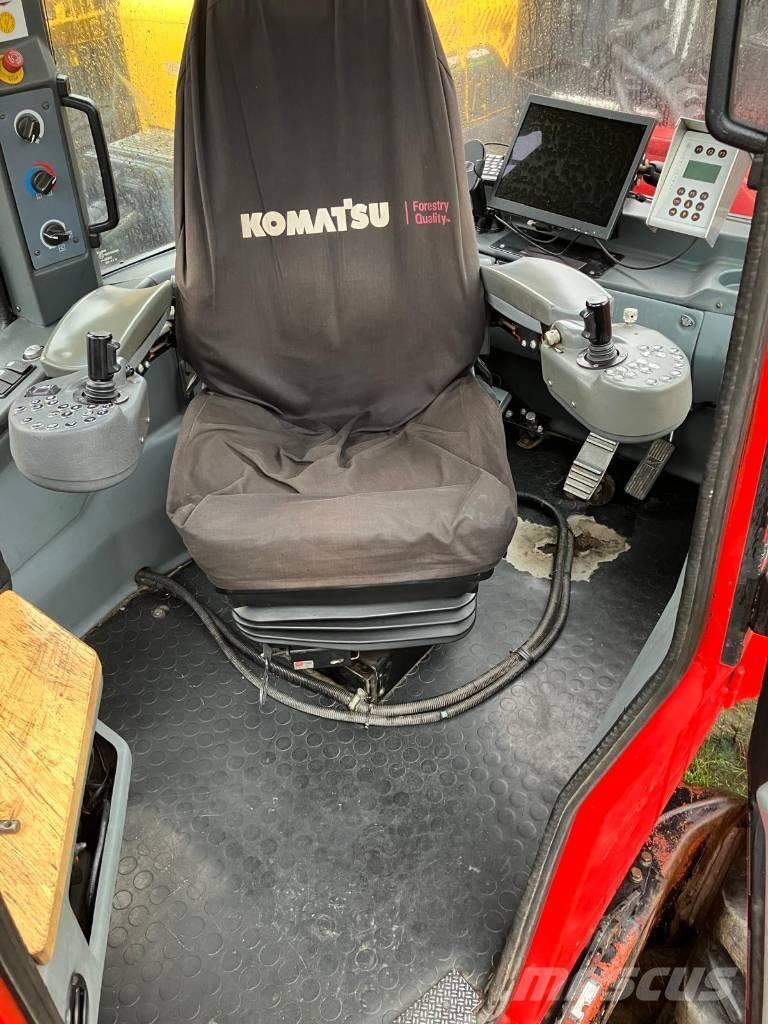 Komatsu 840TX フォワーダー