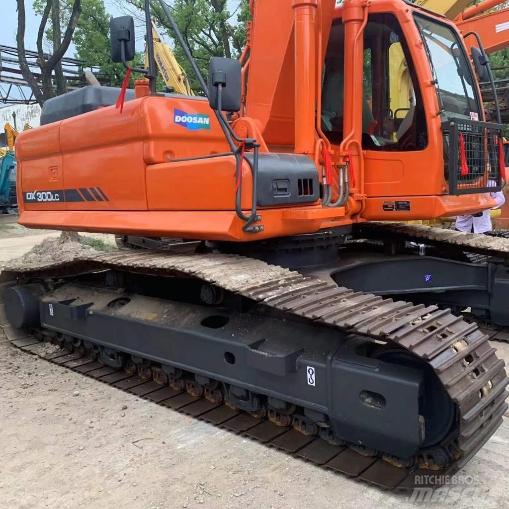 Doosan dx300 大型油圧ショベル12t以上（パワーショベル・ユンボ）