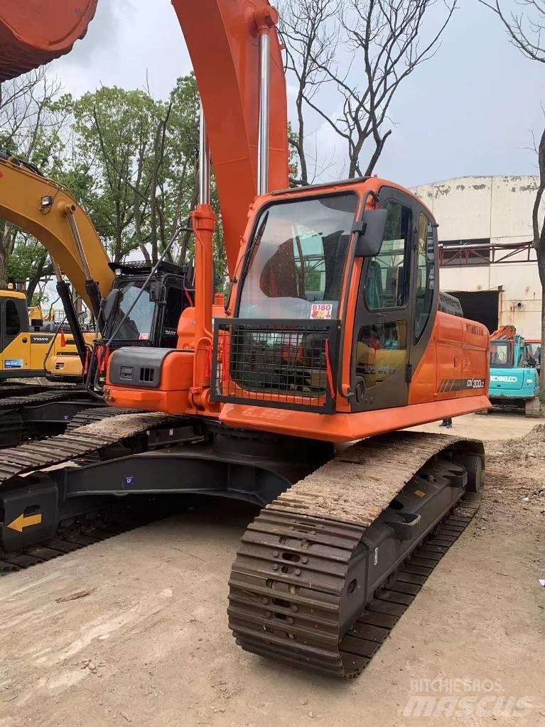 Doosan dx300 大型油圧ショベル12t以上（パワーショベル・ユンボ）