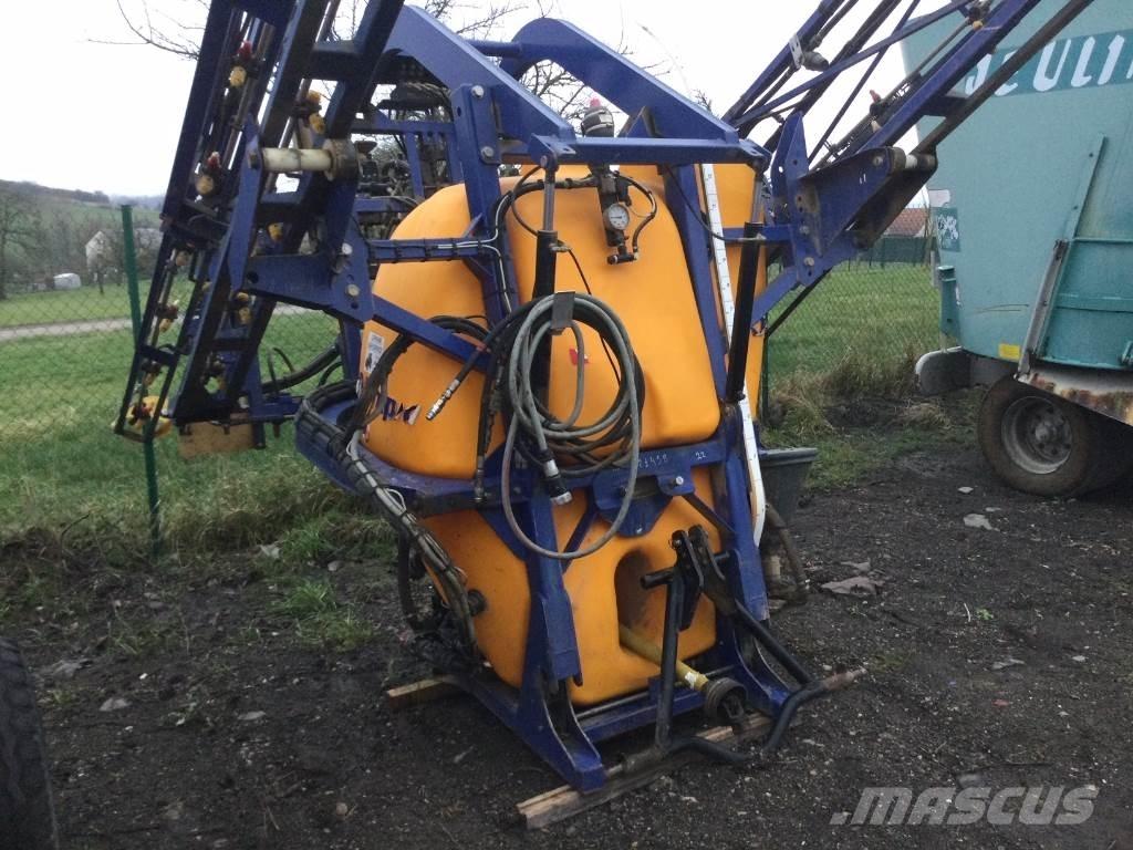 Caruelle Olympia 牽引型スプレイヤー