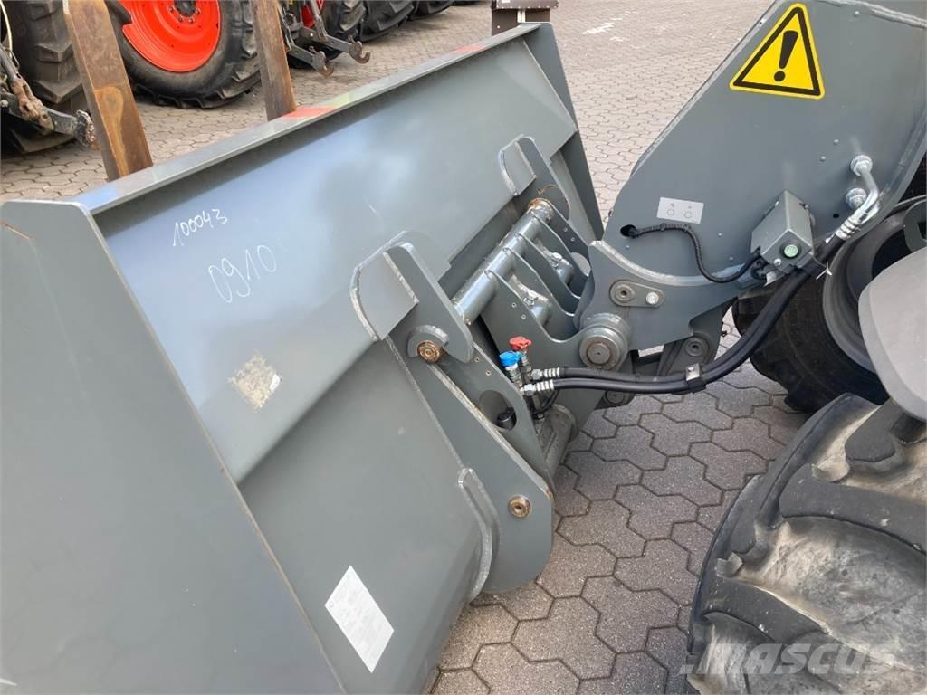 Kramer KT 307 テレスコーピックハンドラー