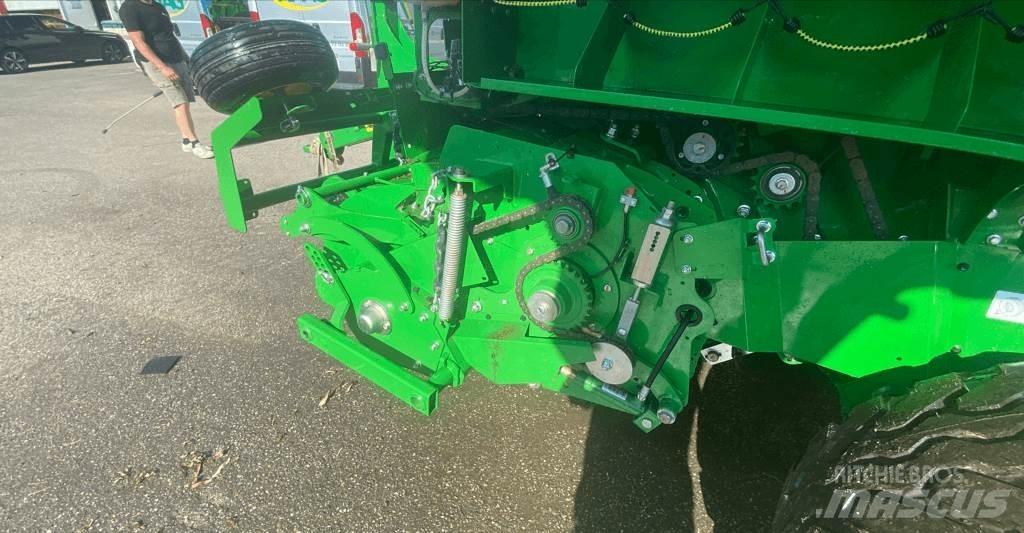 John Deere V461M ラウンドベーラー