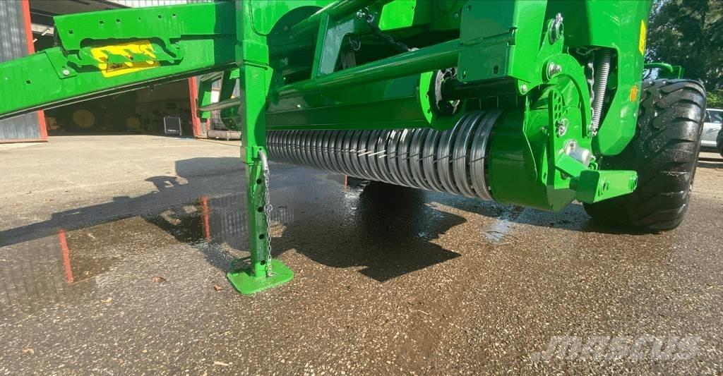 John Deere V461M ラウンドベーラー
