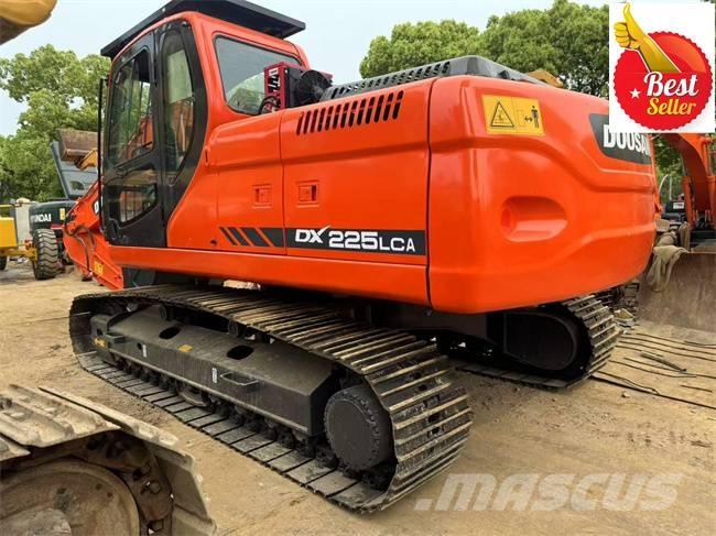 Doosan DX 225 LCA 大型油圧ショベル12t以上（パワーショベル・ユンボ）